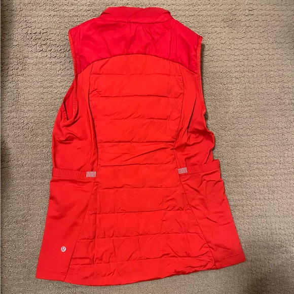 Lululemon Women’s Down for It All Vest, size 12 - Picture 2 of 3